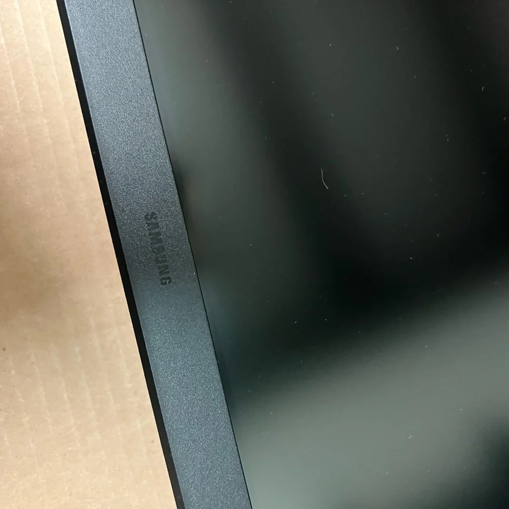 NEW SAMSUNG 32